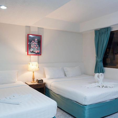 Hotel Simple Boutique Seabreeze à Patong Extérieur photo