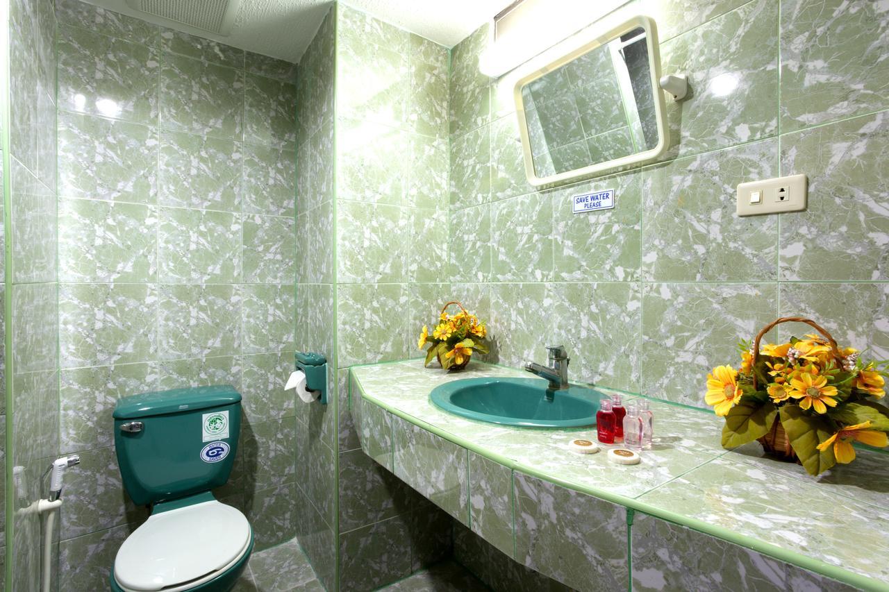 Hotel Simple Boutique Seabreeze à Patong Extérieur photo