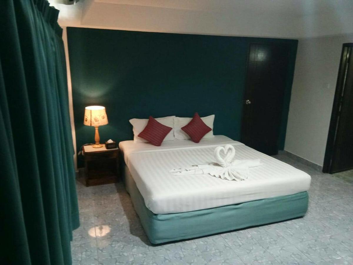Hotel Simple Boutique Seabreeze à Patong Extérieur photo