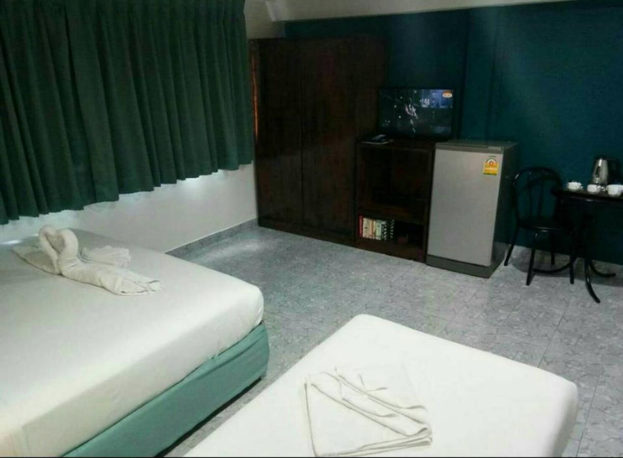 Hotel Simple Boutique Seabreeze à Patong Extérieur photo