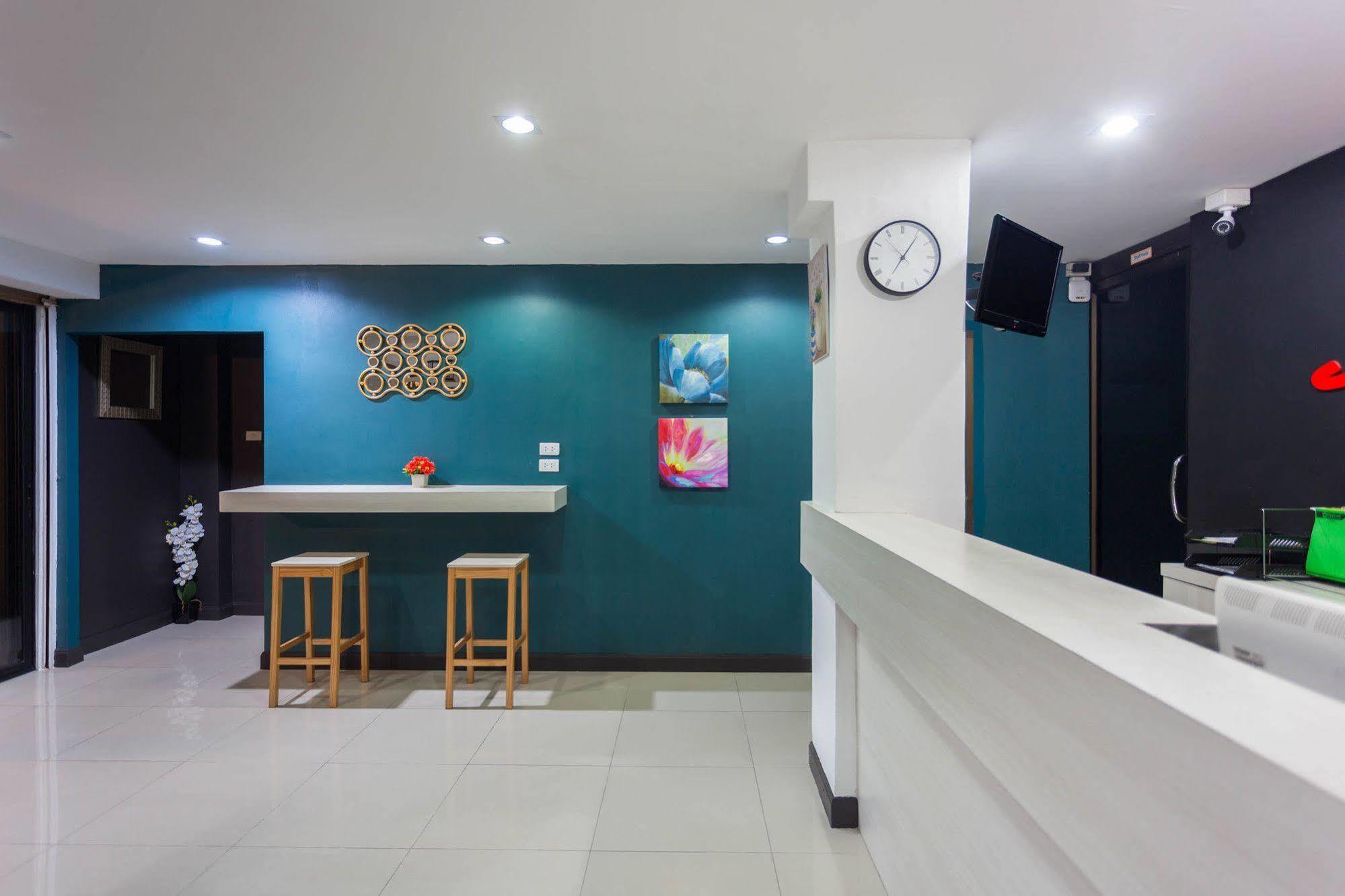 Hotel Simple Boutique Seabreeze à Patong Extérieur photo