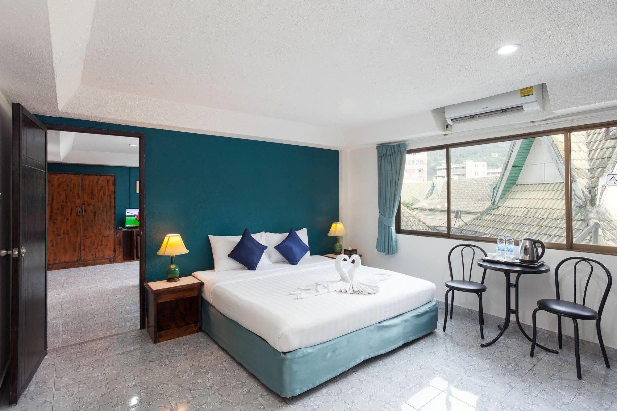 Hotel Simple Boutique Seabreeze à Patong Extérieur photo