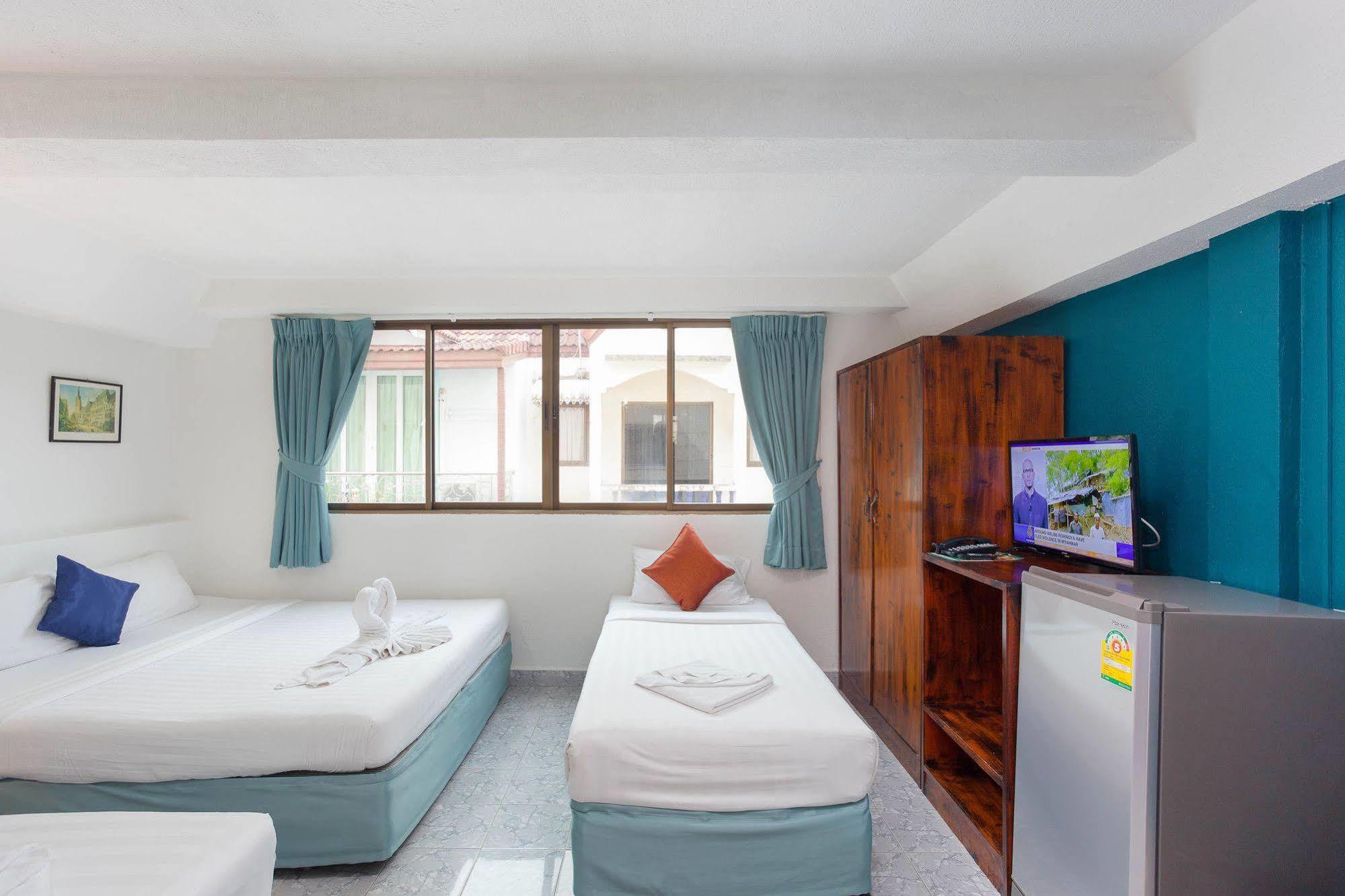 Hotel Simple Boutique Seabreeze à Patong Extérieur photo